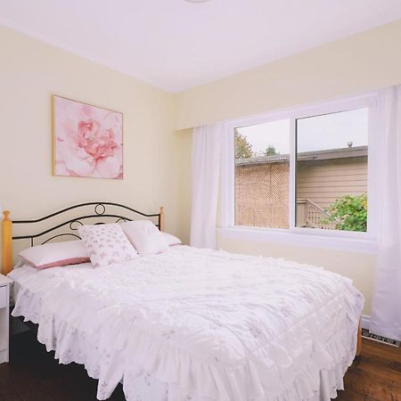 Lovely 3 Bedroom Port Moody Spacious Home 6 People Free Parking 외부 사진