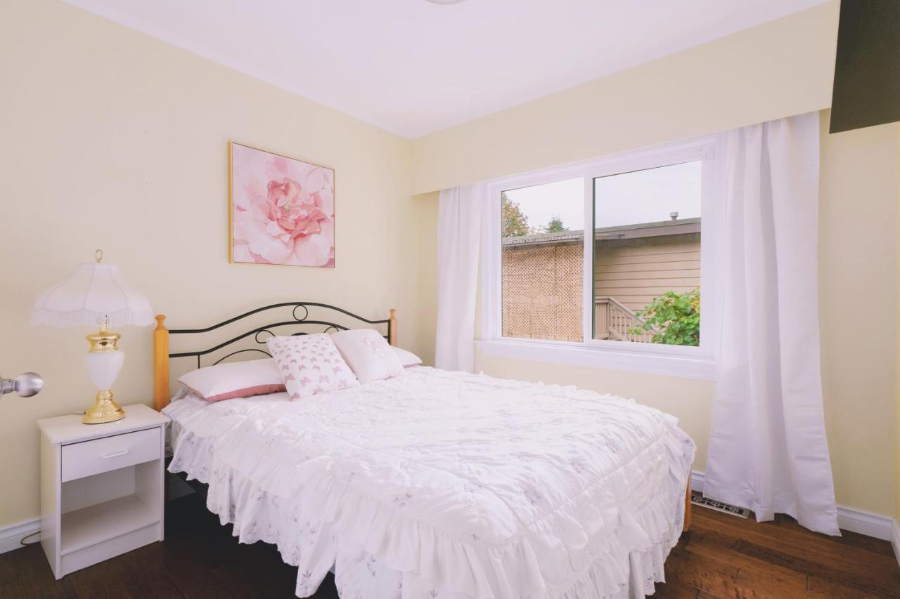 Lovely 3 Bedroom Port Moody Spacious Home 6 People Free Parking 외부 사진