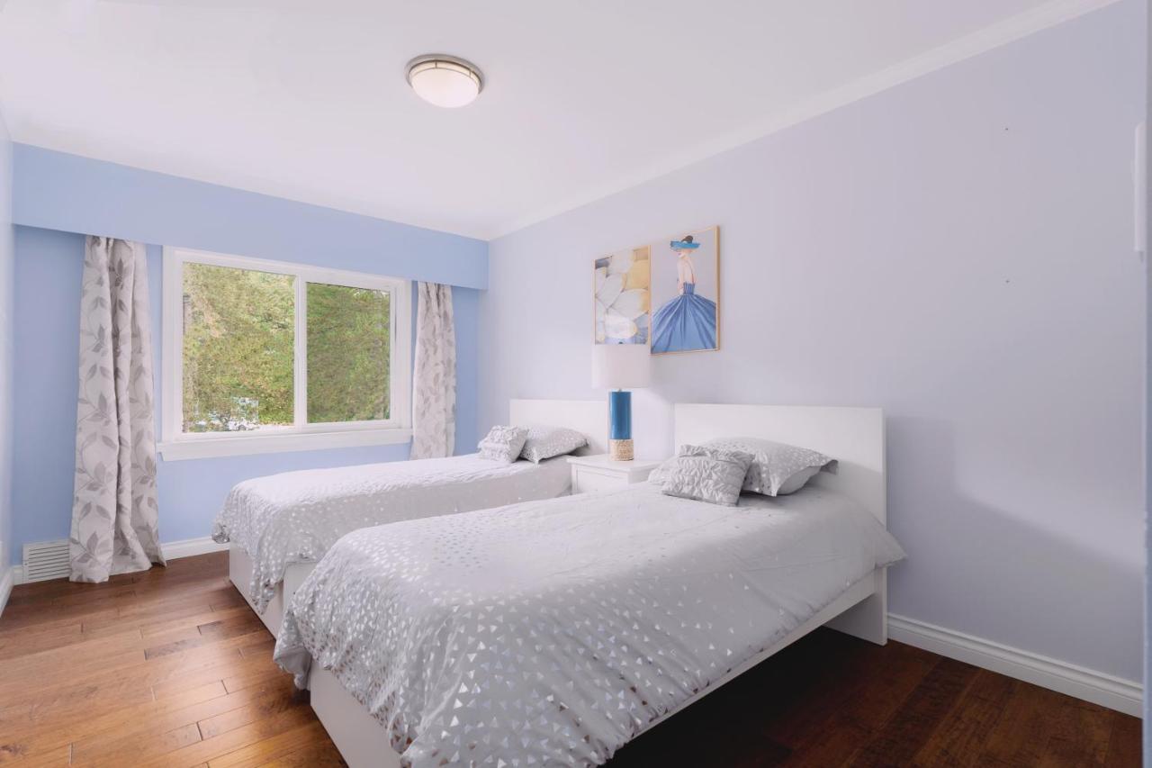 Lovely 3 Bedroom Port Moody Spacious Home 6 People Free Parking 외부 사진