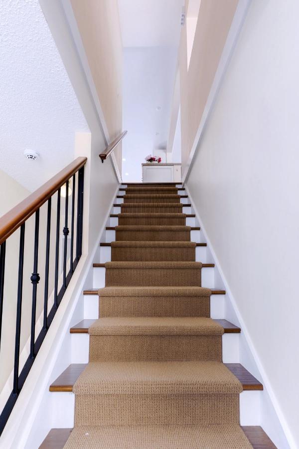 Lovely 3 Bedroom Port Moody Spacious Home 6 People Free Parking 외부 사진